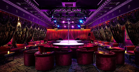 Стриптиз клуб Чарли (Charlie's Strip Club)