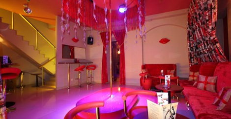 Стриптиз-клуб Rhino Bar