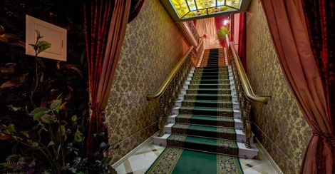 Стриптиз-клуб Cabaret Le Rouge