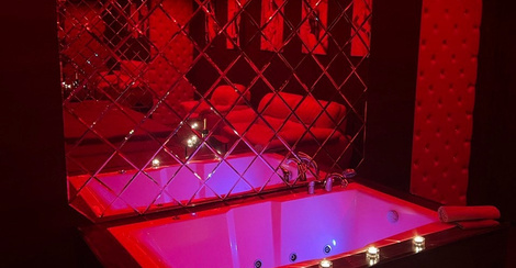 Muzhskoy Eroticheskiy Salon - Infiniti