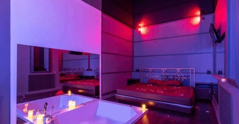 Massazhnyy Salon "Zhara"
