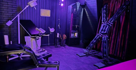 Club / Sm Studio Leguan