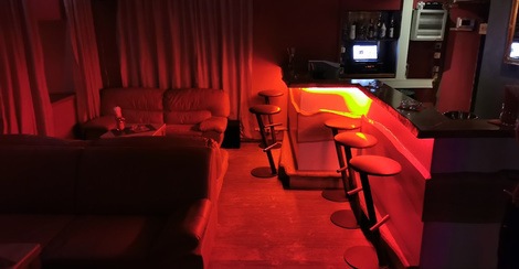 Saloon-Brand 1