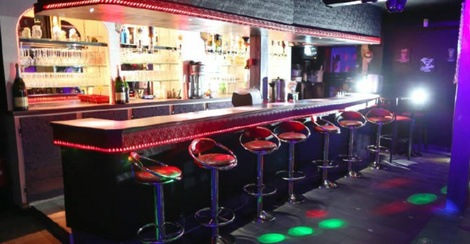 Le Yacht Club 76