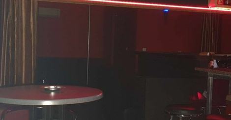 Kiss Bar