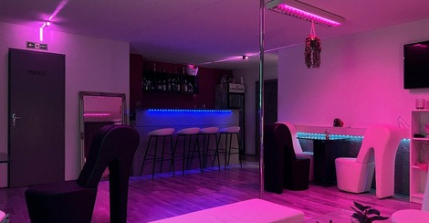 Salon & Bar Suleik Girl