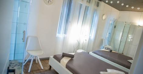 Joy House - Sexy Privat Und Escort Girls In Waltenschwil Nähe Zürich
