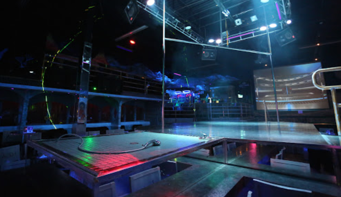 The NuDen, Ottawa and 10+ Best Nightclubs photo