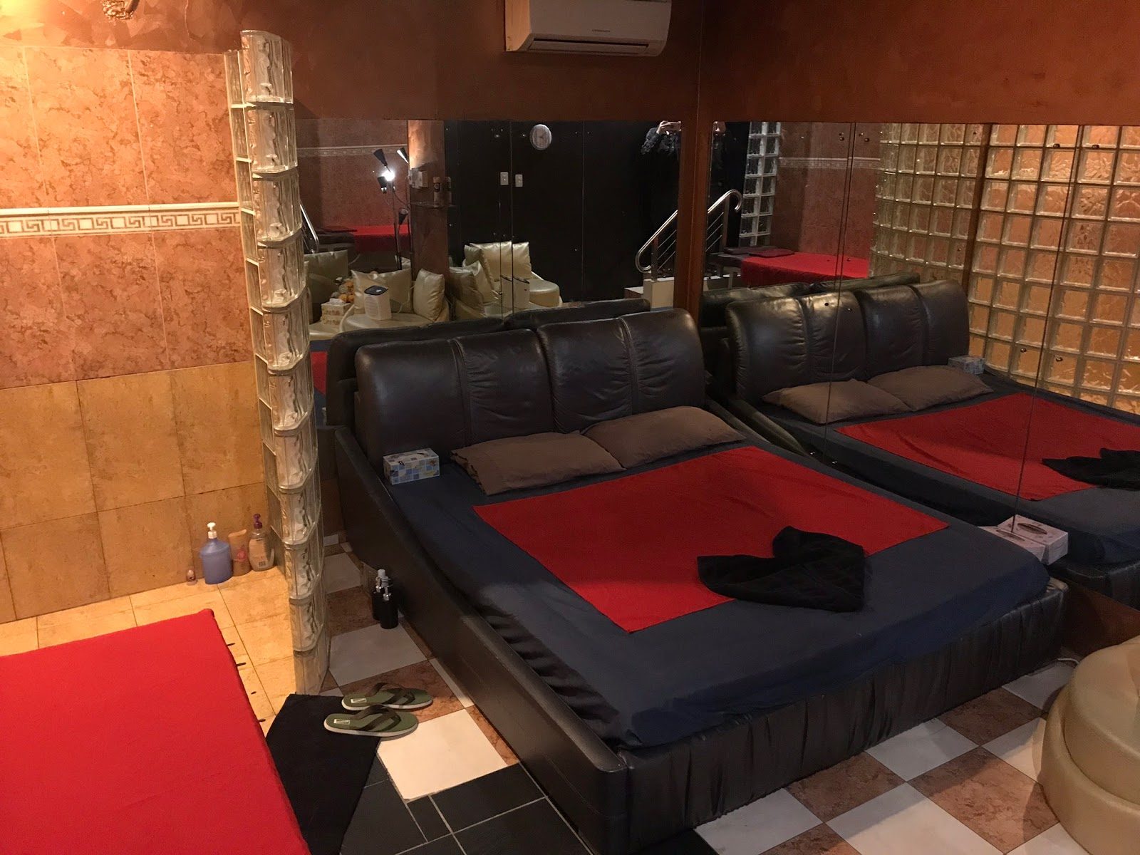 Sydney Ladies - Bondi Brothel - Erotic Massage - Brothel in Bondi Junction, Australia