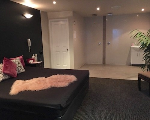 Desire Gold Coast Brothel - Brothel in Bundall, Australia