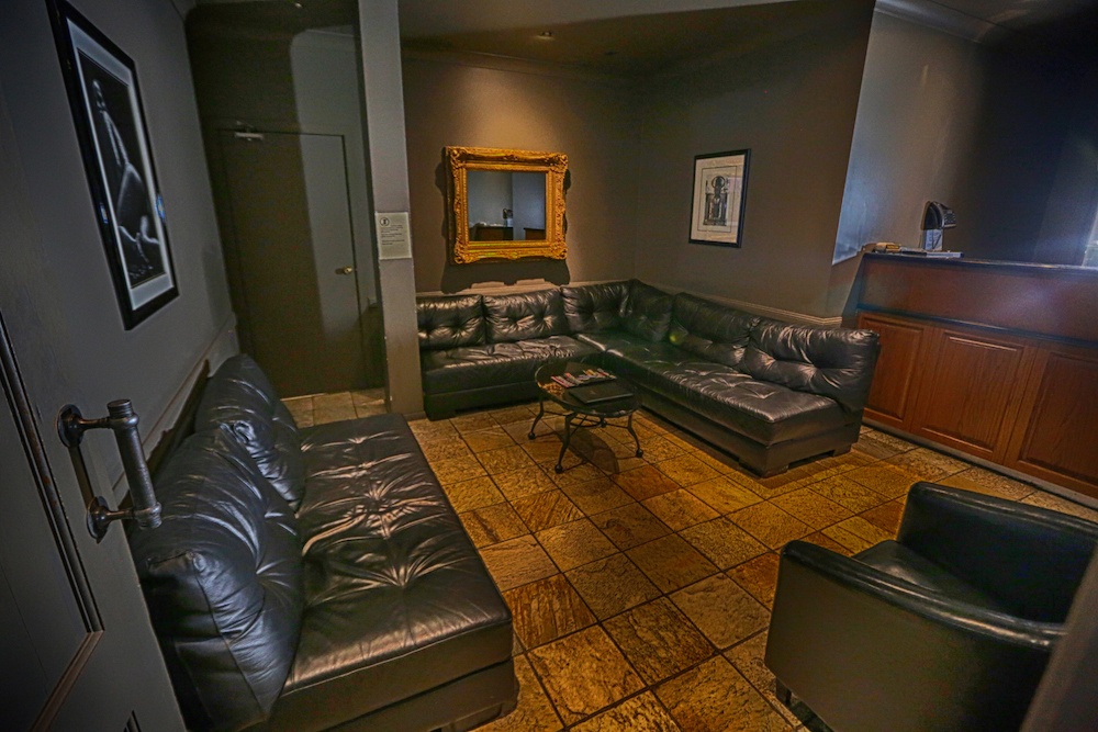 The Bellevue 5 Star Retreat - Erotic Massage in Carlton, Australia