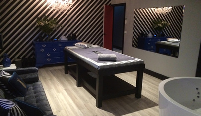 Red Door Canberra - Erotic Massage in Fyshwick, Australia