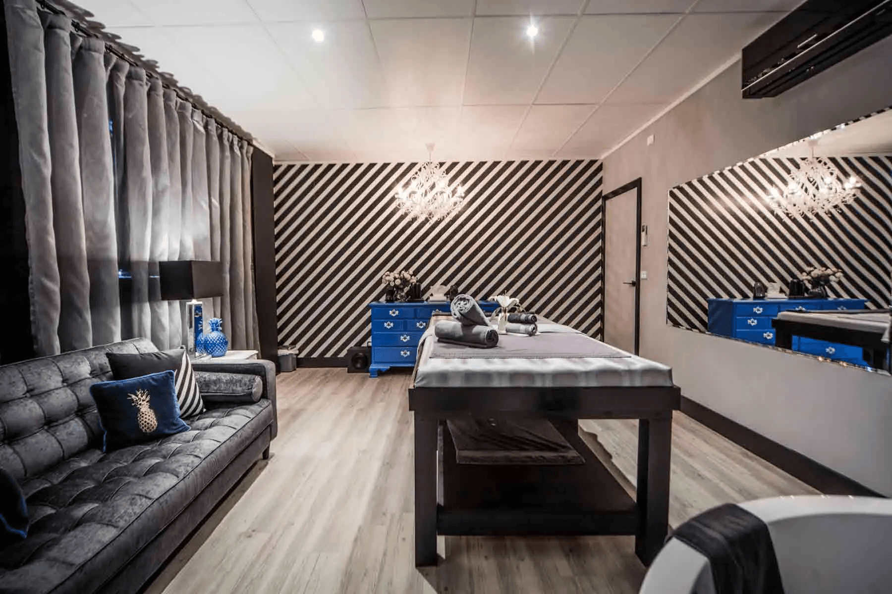 Red Door Canberra - Erotic Massage in Fyshwick, Australia