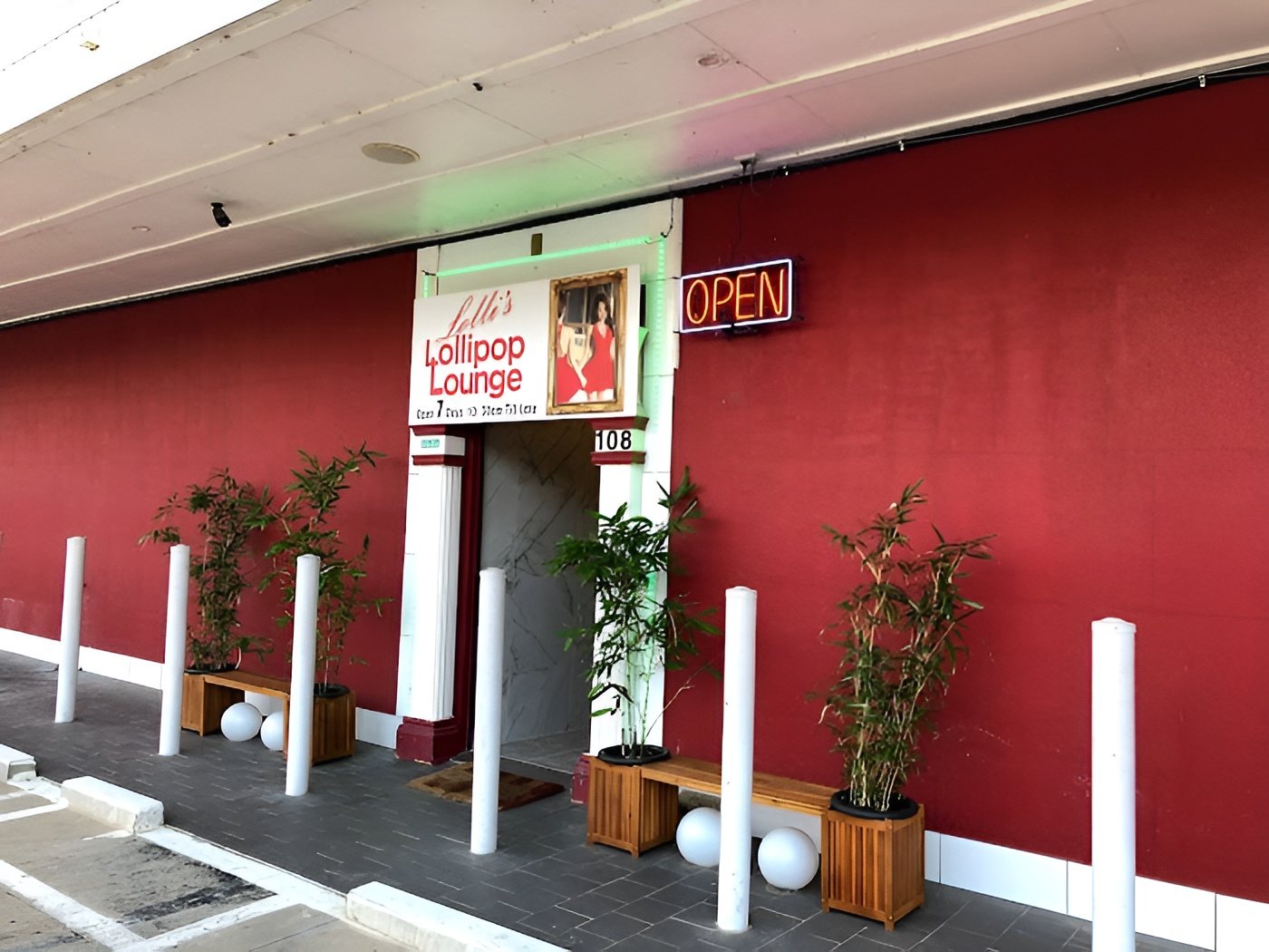 Lollipop Lounge - Escort Agency in , Australia