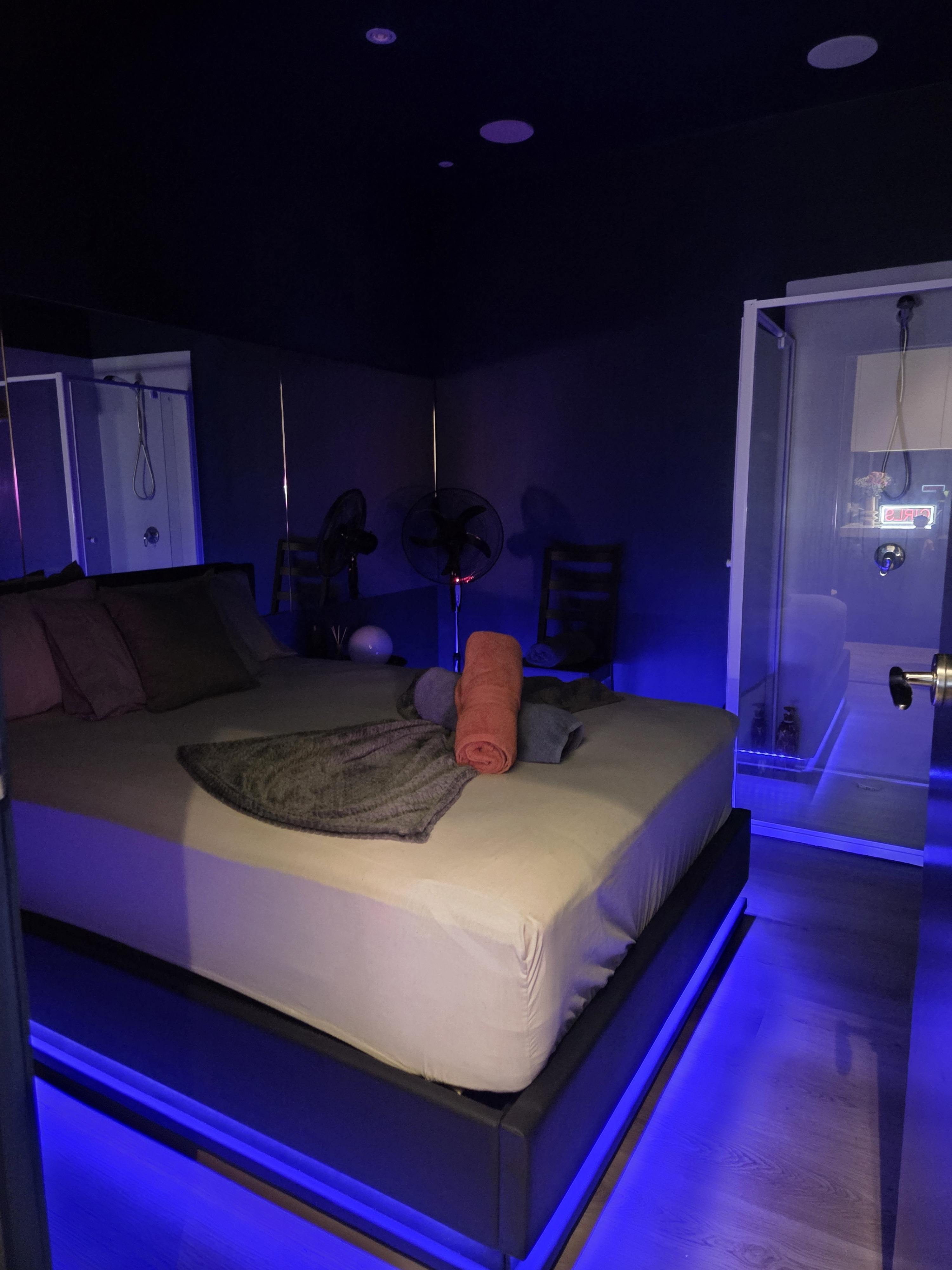 Club 617 Naughty Nights - Brothel in Hawthorn, Australia