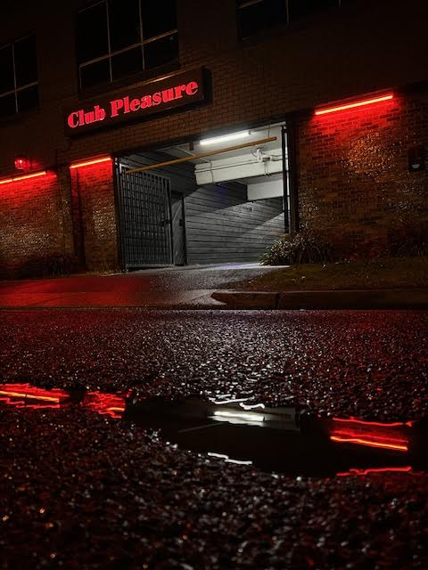 Club Pleasure Brothel Melbourne - Brothel in Huntingdale, Australia