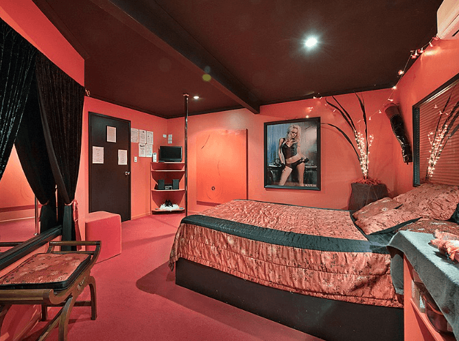 Scarlet Harem Sunshine Coast Only Brothel - Brothel in Kunda Park, Australia