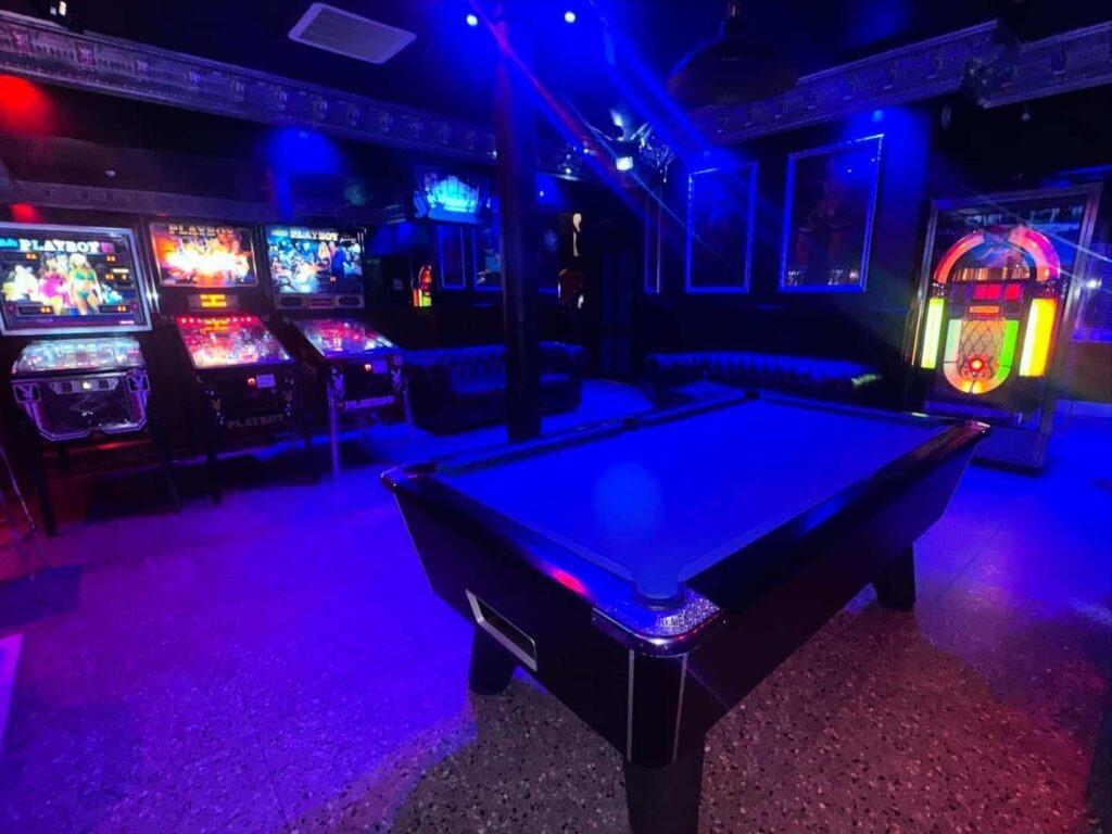 Top Of The Town - Nightclub in Melbourne, Australia