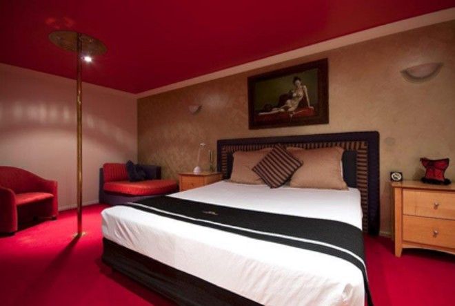 Pentagon Grand - Gold Coast Brothel - Brothel in Molendinar, Australia