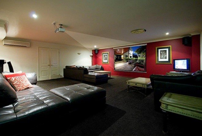Pentagon Grand - Gold Coast Brothel - Brothel in Molendinar, Australia