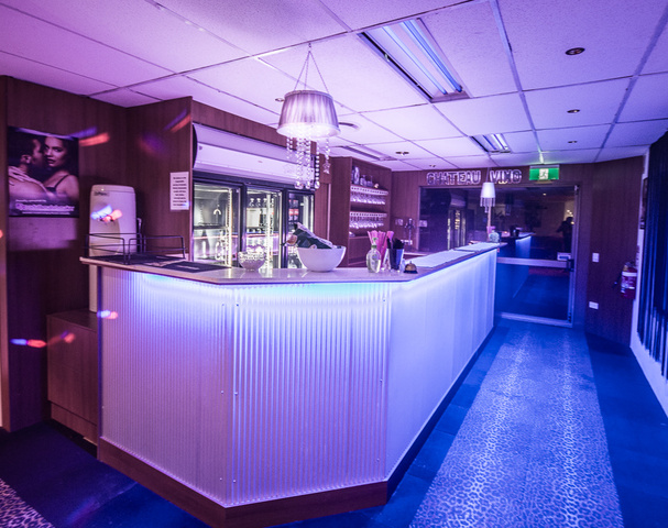 Chateau Vino Swingers Club - Swinger Club in Molendinar, Australia