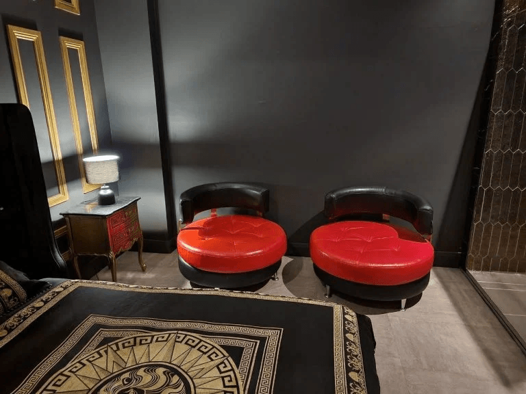 Discreet Gentlemens Club | Brothel In Newcastle - Brothel in Newcastle West, Australia
