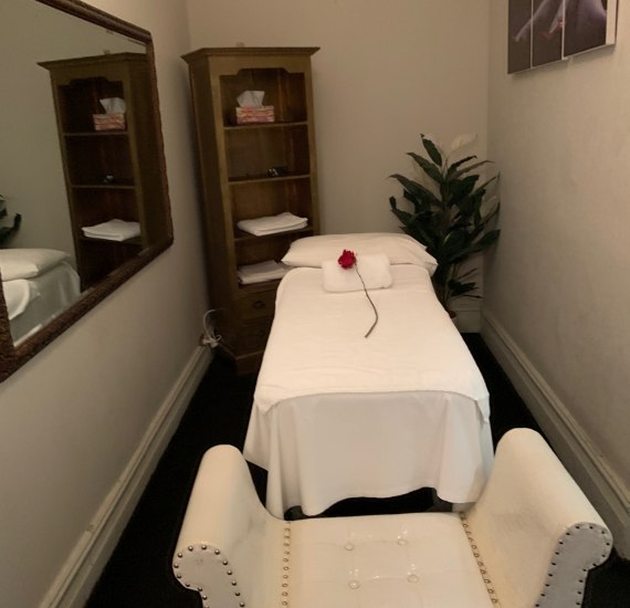 Esquire Spa And Massage - Erotic Massage in Perth, Australia