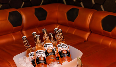 Honey B's - Nightclub in Petrie Terrace, Australia