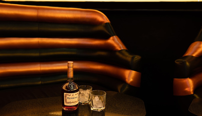 Honey B's - Nightclub in Petrie Terrace, Australia