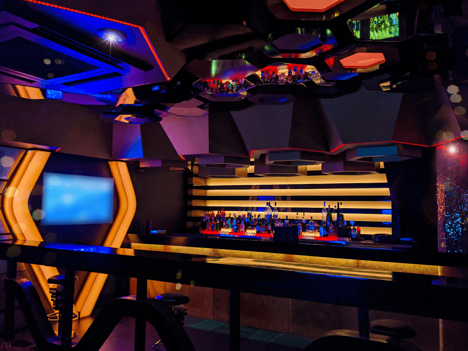 Honey B's - Nightclub in Petrie Terrace, Australia