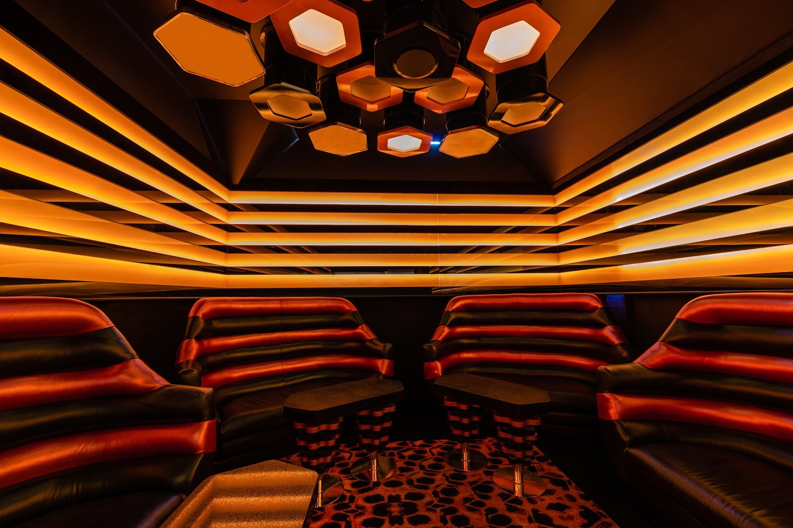 Honey B's - Nightclub in Petrie Terrace, Australia