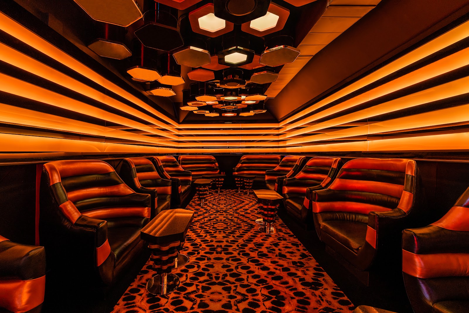 Honey B's - Nightclub in Petrie Terrace, Australia