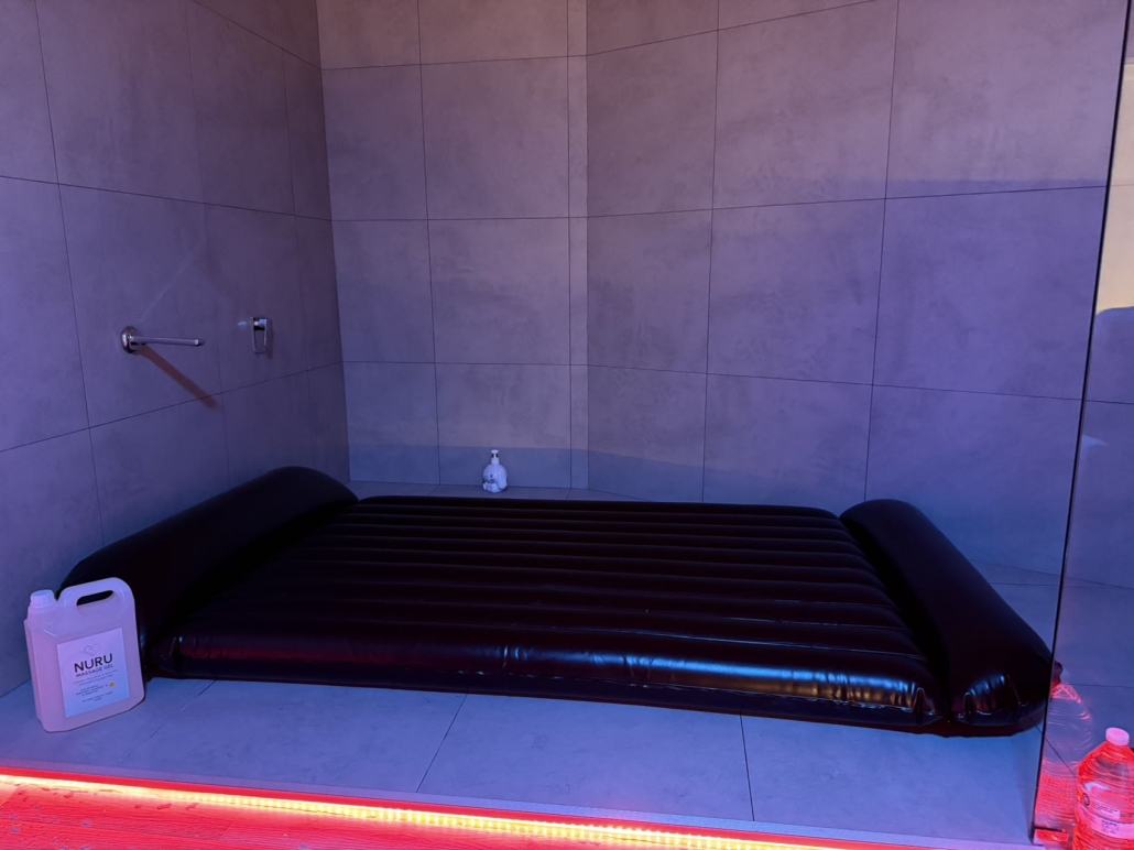 36 Kings Cross Gentlemen Club - City Brothel Sydney - Brothel in Potts Point, Australia