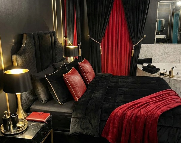 The Black Garter - Rockdale Brothel, Sydney Brothel, Erotic Massage, Party, Outcall, Incall - Brothel in Rockdale, Australia