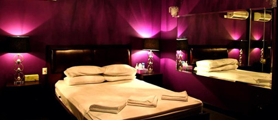 California Club Brothel Melbourne - Brothel in Saint Kilda, Australia