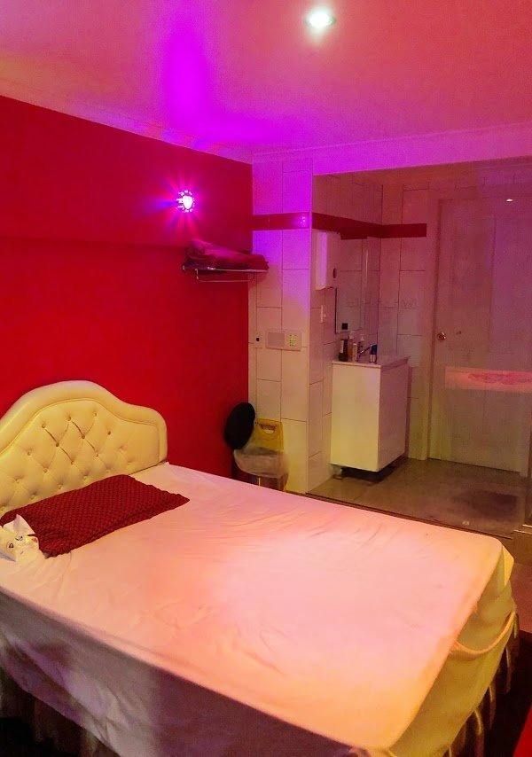 181 Smithfield Brothel Sydney Adult Service - Brothel in Smithfield, Australia