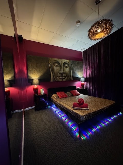 Pleasure Dome Brothel | South Melbourne Brothel - Brothel in Southbank, Australia