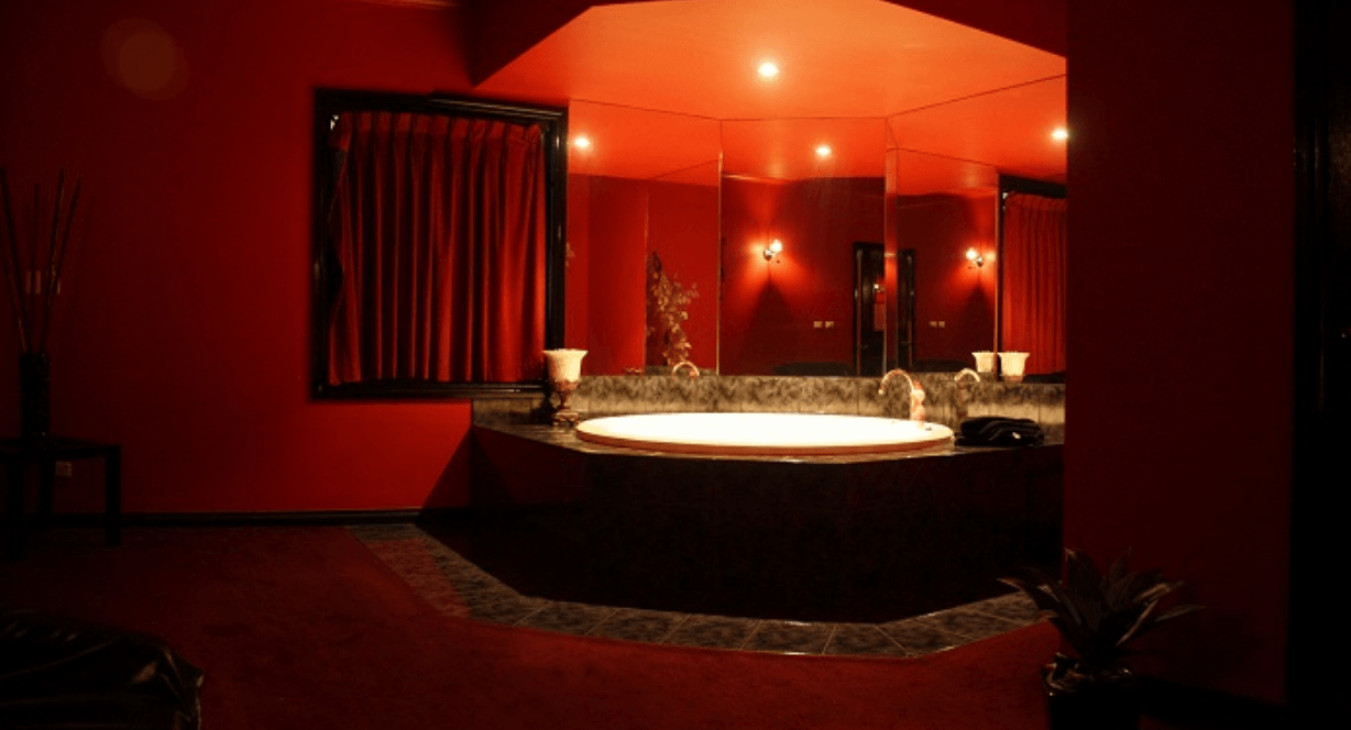 The Oasis Of The North - Brothel in Thomastown, Australia
