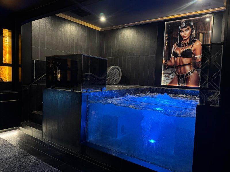 Cleopatra's Gentlemans Club - Sydney's Finest Brothel - Brothel in Wetherill Park, Australia