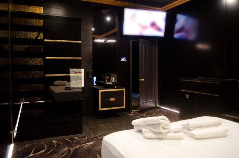 Cleopatra's Gentlemans Club - Sydney's Finest Brothel - Brothel in Wetherill Park, Australia
