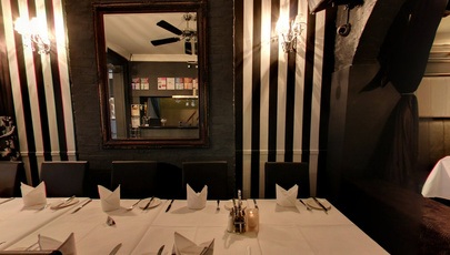 Twin Peeks Lingerie Restaurant - Nightclub in Woolloomooloo, Australia