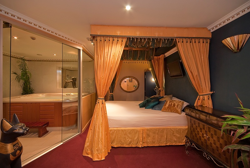 Cleos On Nile - Brisbane's Best Legal Brothel Near Brisbane Cbd And Fortitude Valley For Me - Brothel in Woolloongabba, Australia