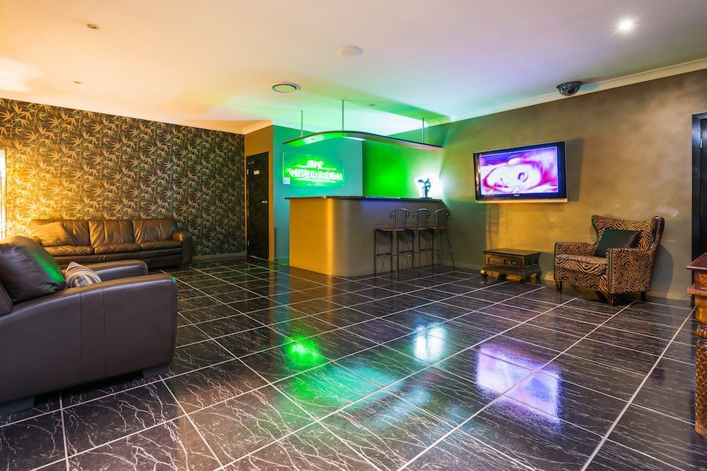 The Viper Room - The Best Brisbane Brothel - Brothel in Yeerongpilly, Australia