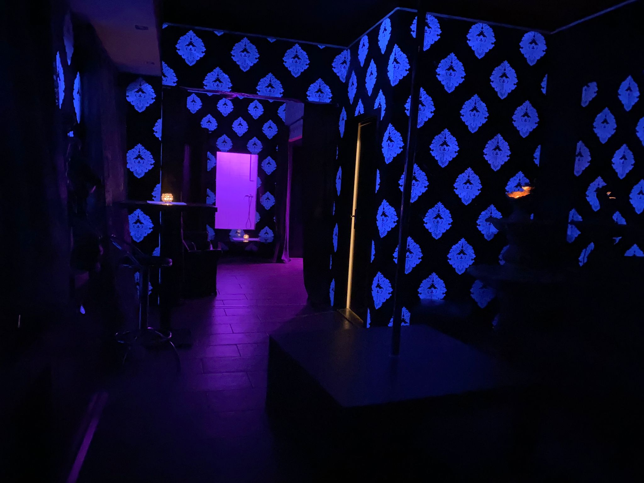 Lora Dora Laufhaus & Bar - Brothel in Barnbach, Austria