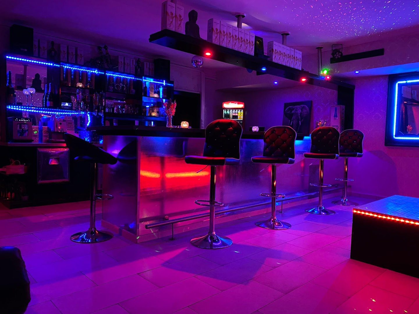 Lora Dora Laufhaus & Bar - Brothel in Barnbach, Austria