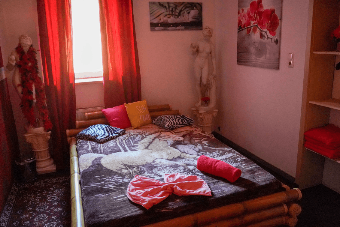 Cat's Club Braunau  - Brothel in Braunau Am Inn, Austria