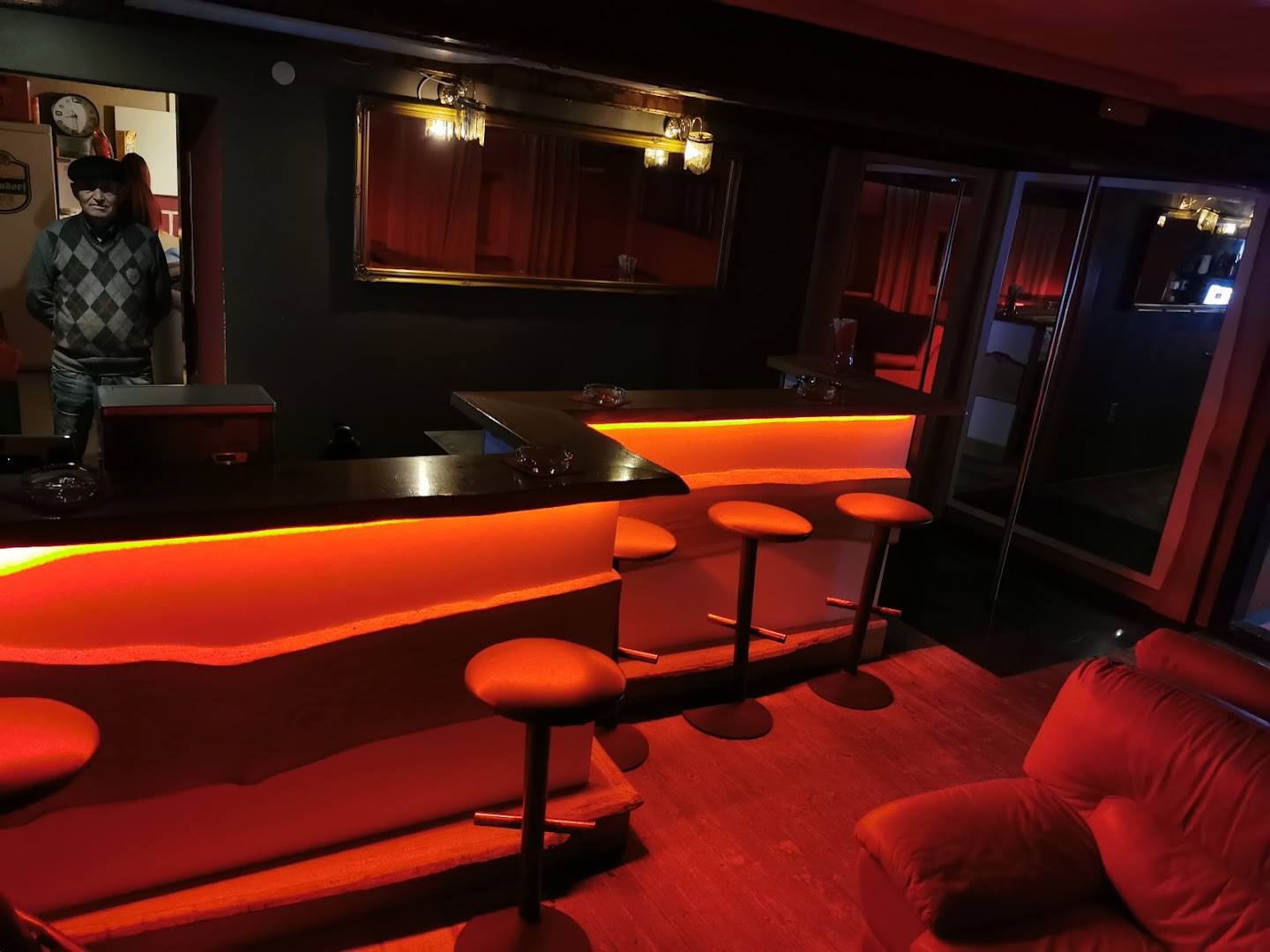 Saloon-Brand 1 - Nightclub in Burgkirchen, Austria