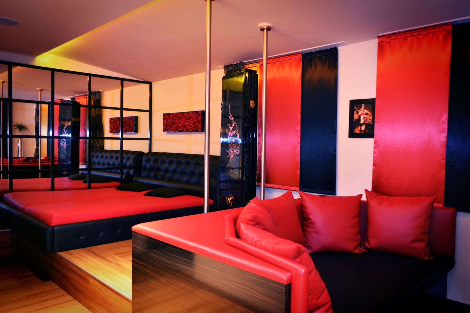 Nightclub Knusperhaus - Nightclub in Hartberg, Austria