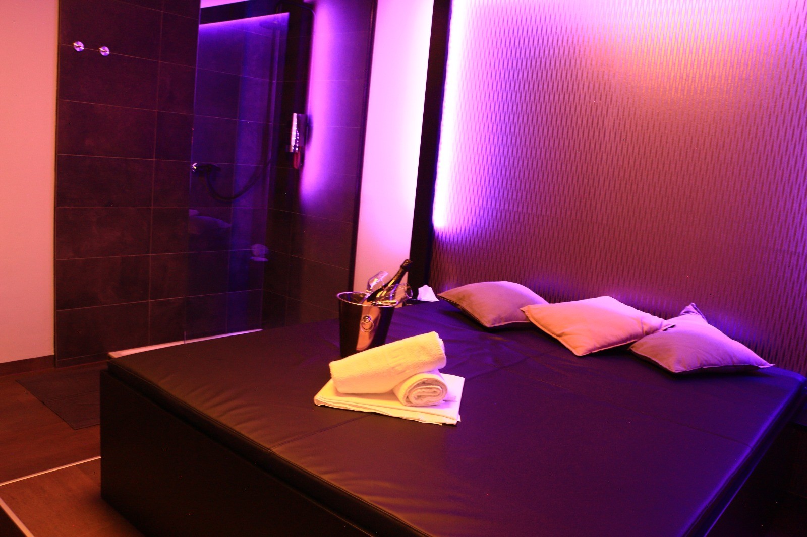 Club La Femme - Nightclub in Klagenfurt Am Worthersee, Austria