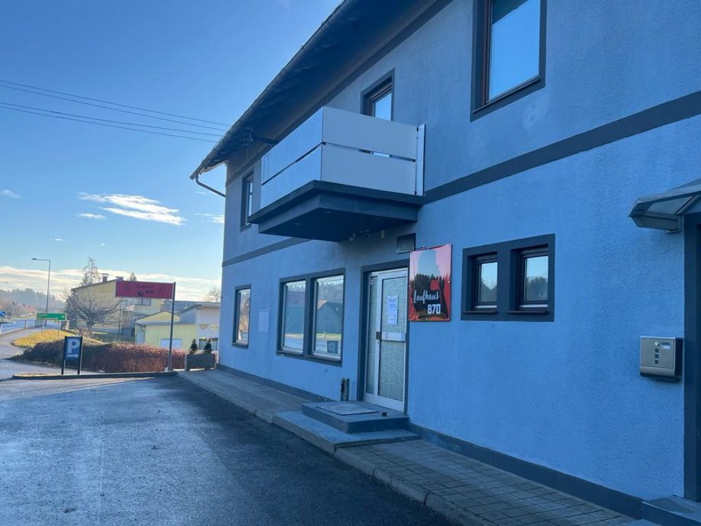 Laufhaus B 70 - Brothel in Koppling, Austria